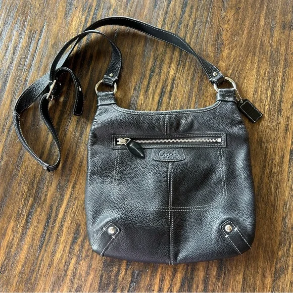 Coach Penelope Black Pebbled Leather Zipper Pockets Crossbody Bag - Picture 2 of 10